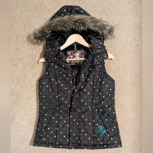 Burton Dry Ride hooded Insulated winter vest with faux fur hood trim
